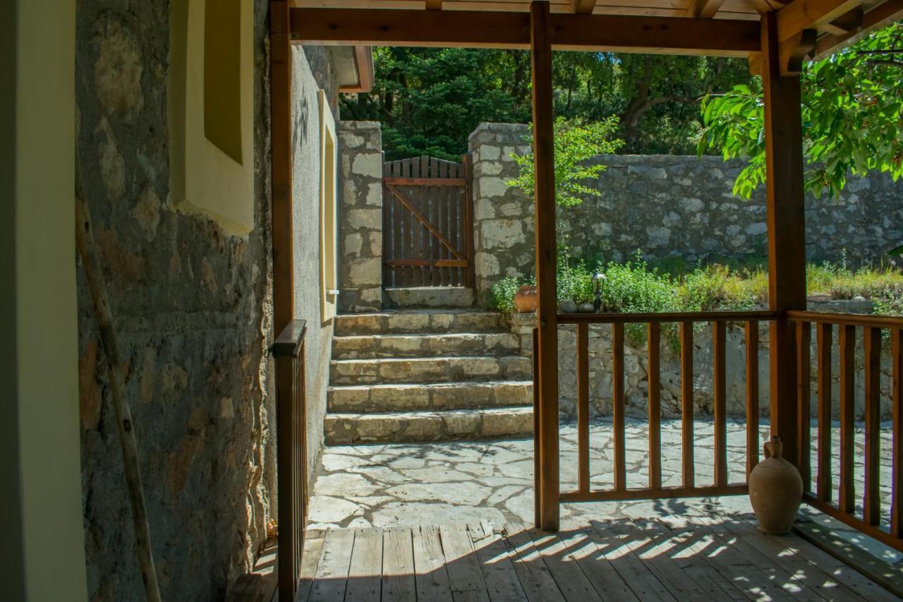 Arcadianis Lakeview Villa At Psari Arkadias Psárion Eksteriør bilde
