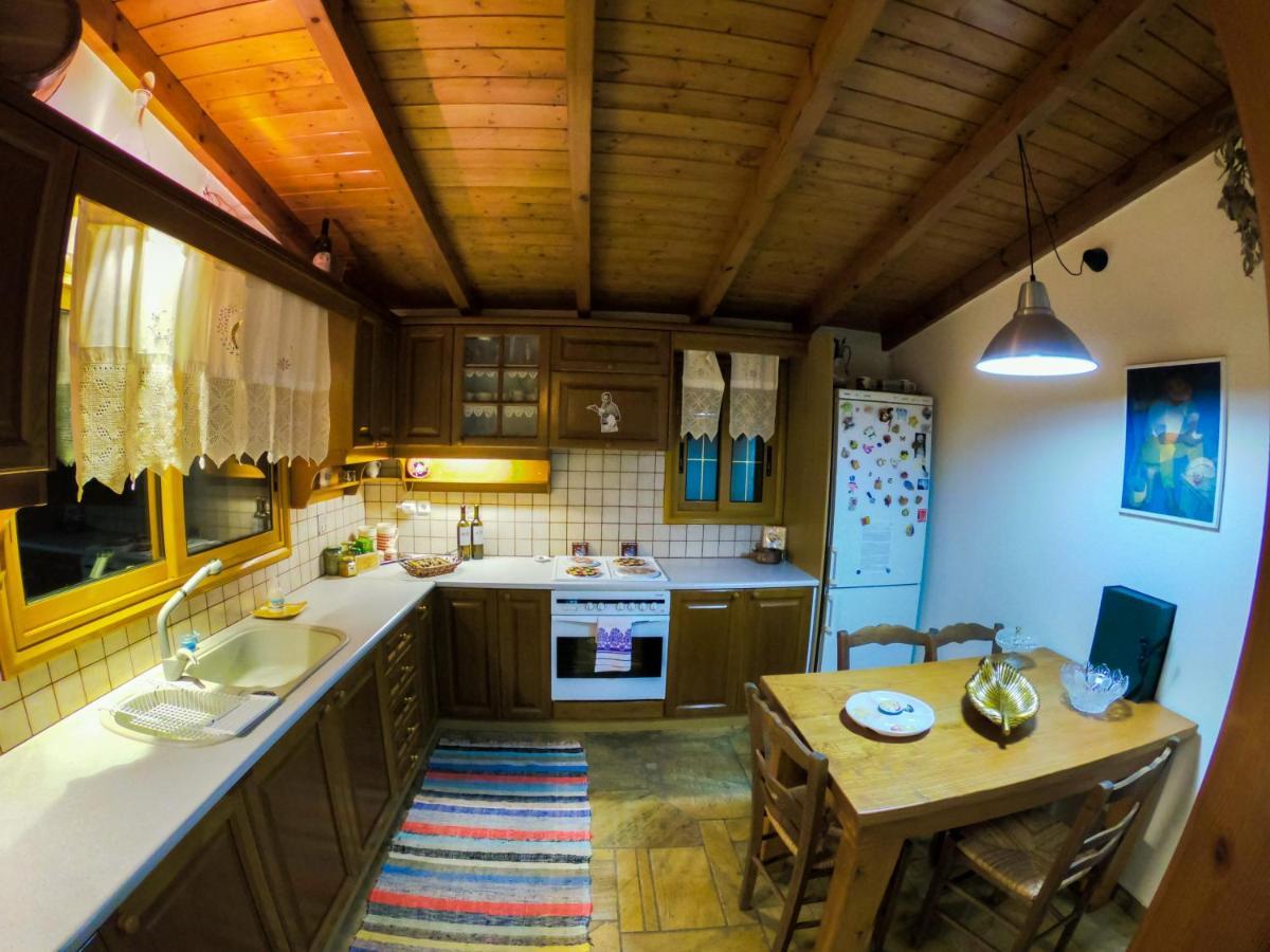 Arcadianis Lakeview Villa At Psari Arkadias Psárion Eksteriør bilde